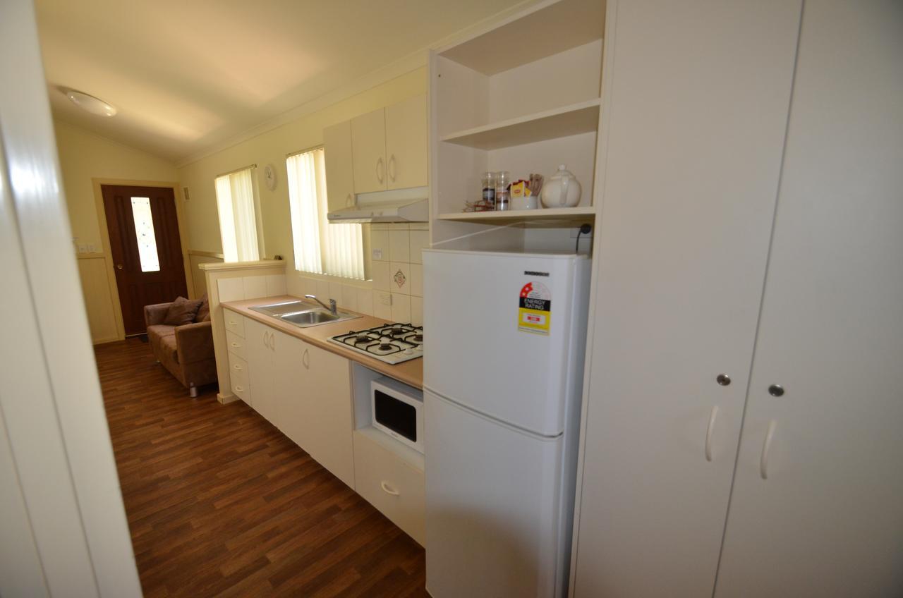 Coalmine Beach Holiday Park Уолпол Экстерьер фото